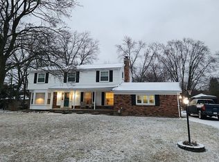 28556 Westerleigh Rd, Farmington Hills, MI 48334
