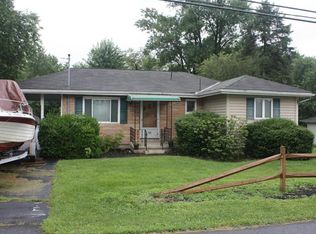 65 W Main St, Reinholds, PA 17569