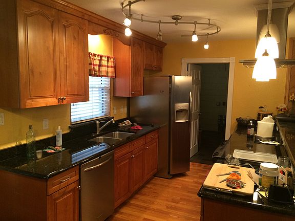 Newly Remodeled Kitchen