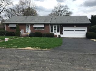 50 Fairview Ave, Nanuet, NY 10954