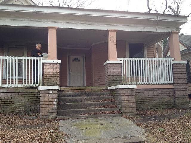 2nd image of 792 Neal St NW