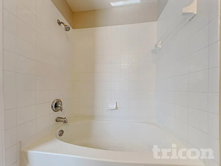 10041 Creek Bluff Dr — Photo 15