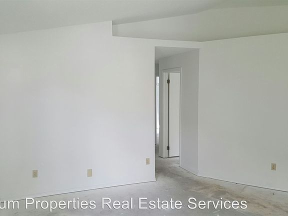 4th image of 863 Vista Palma Way