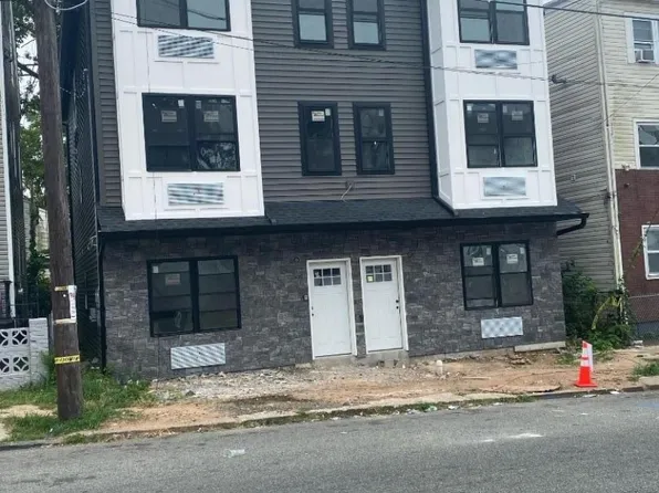 167 Temple St, Paterson City, NJ 07522