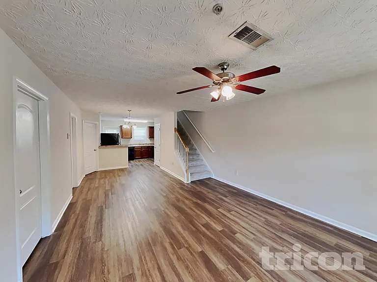 1024 Weatherwood Pl — Photo 2