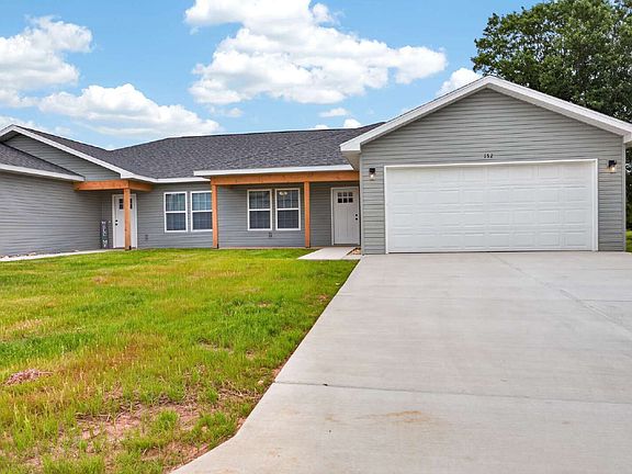 3rd image of 152 Ruby Ln
