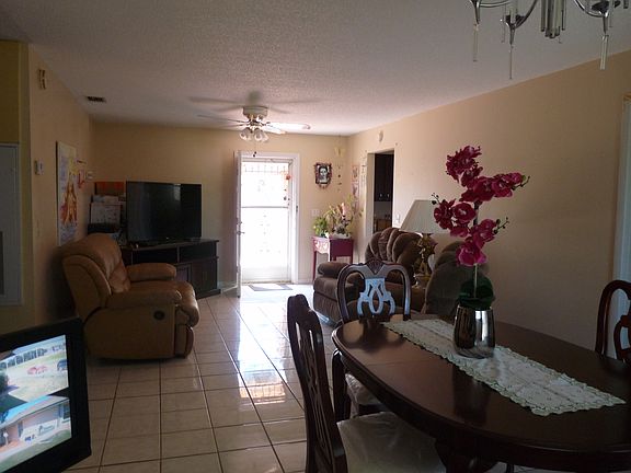 3rd image of 1144 Blossom Cir N