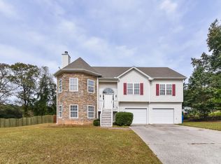 915 Willow Hollow Dr, Dacula, GA 30019