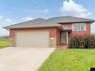 600 Fieldcrest Dr, Mankato, MN 56001