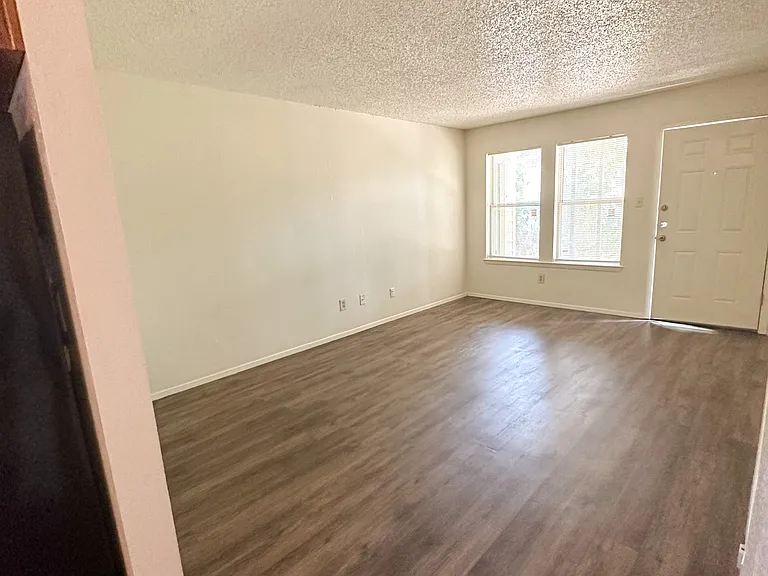 415 Fry St #8 — Photo 2