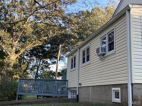 4th image of 300 Echo Valley Rd