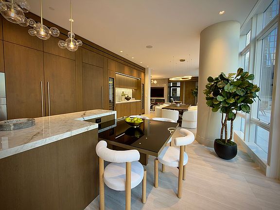 5th image of 20 W 53rd St