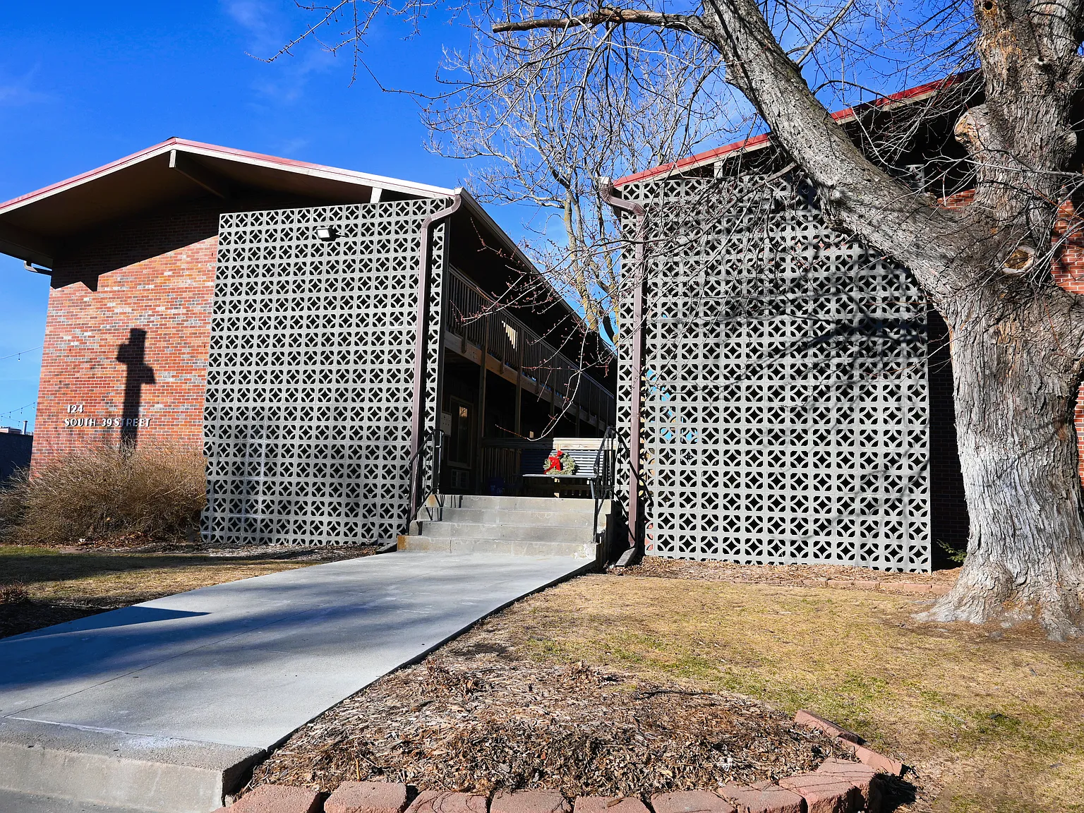 Slips at Blackstone — Photo 1