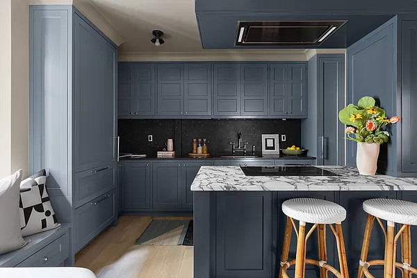 Sold by Compass | media 7