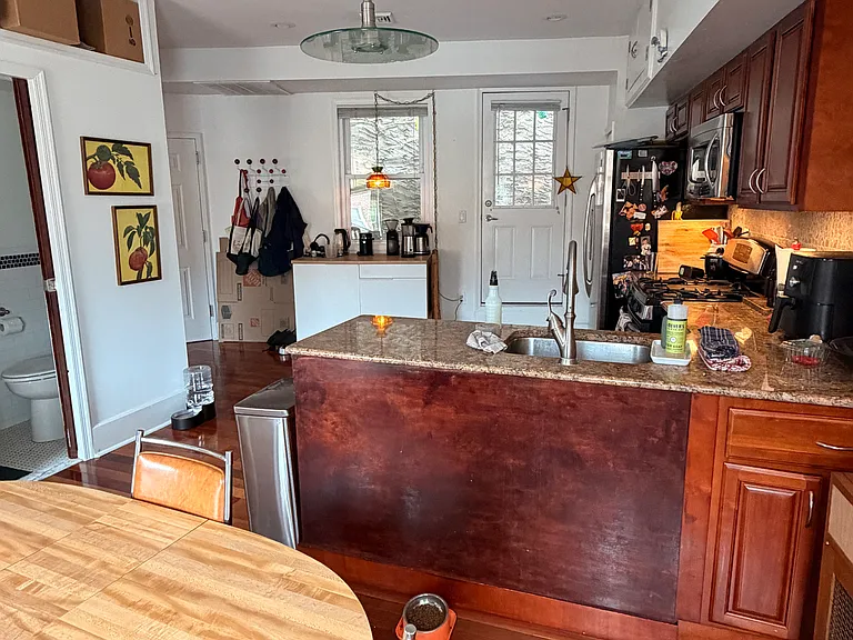 235 W Girard Ave — Photo 13