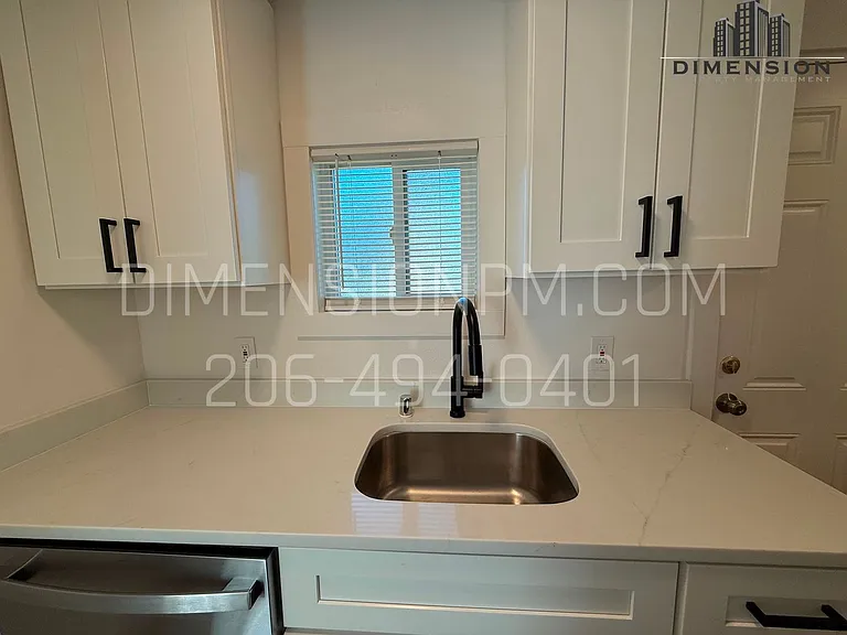 Skyway Apartments — Photo 17