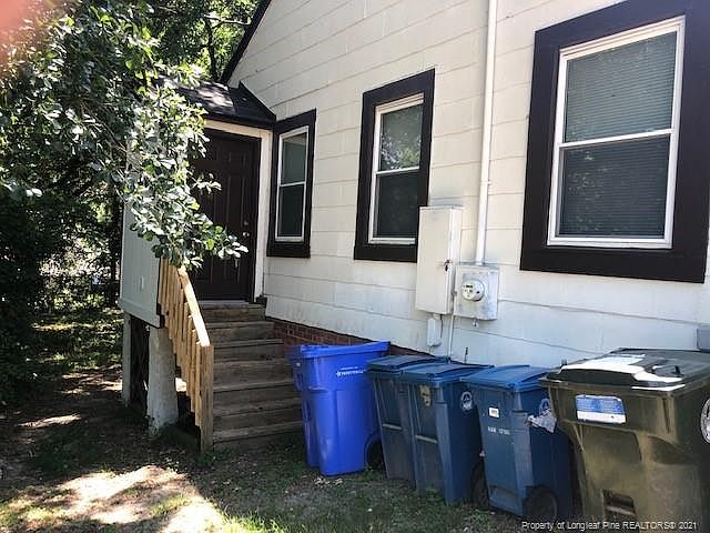 2nd image of 120 Buckingham Ave