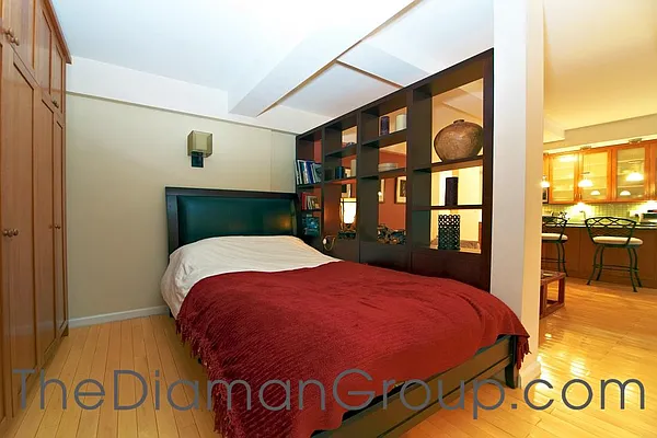 Sold by Diaman Group LLC | media 17