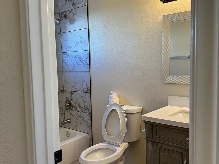 813 Carey Rd — Photo 19