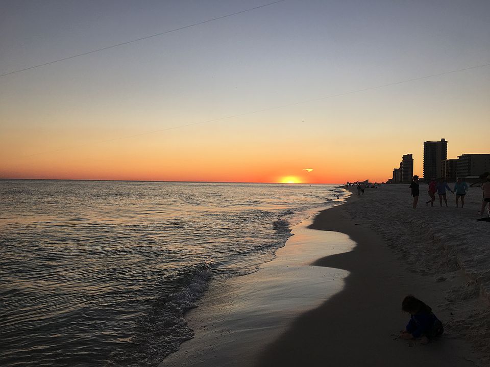 Sunrise in Paradise 