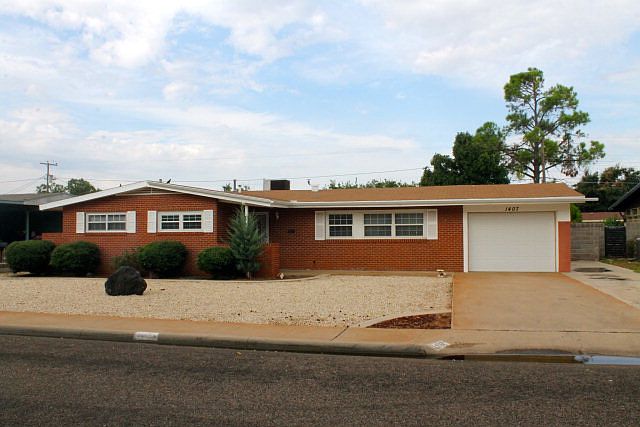 1st image of 1407 Emerald Ave