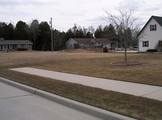 4107 Cedar Heights Dr, Two Rivers, WI 54241