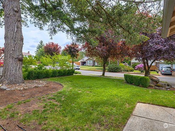 3rd image of 2104 SE 137TH Court