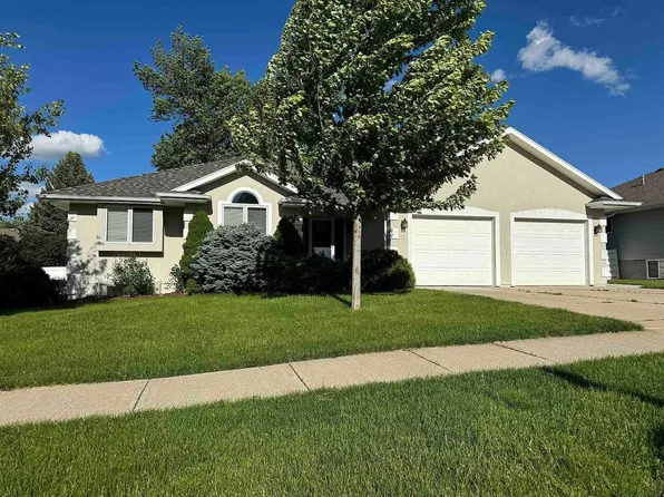 1506 Charolais Dr, Norfolk, NE 68701