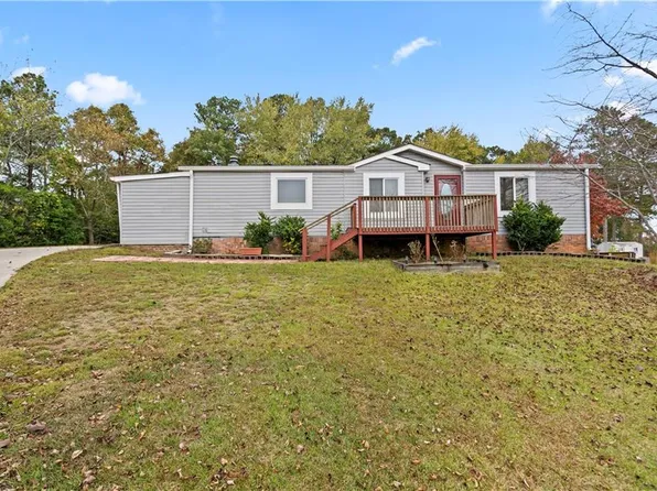 6214 Caprice Dr, Flowery Branch, GA 30542