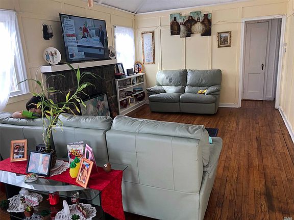 3rd image of 140 W Alhambra Ave