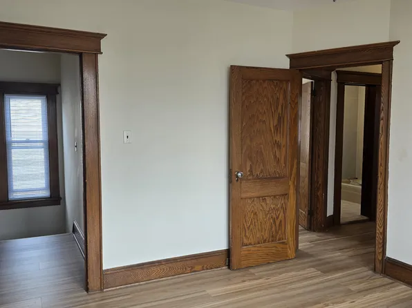 209 Columbus Place image 9 of 14