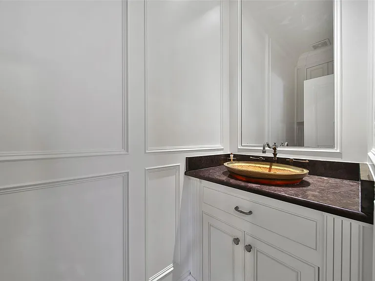 1406 Nashua St — Photo 9