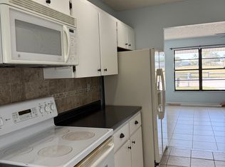 8865 SE Sandy Ln, Hobe Sound, FL 33455