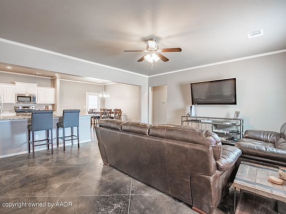 5th image of 8001 Crestline Dr