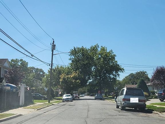 4th image of 932 Dana Ave