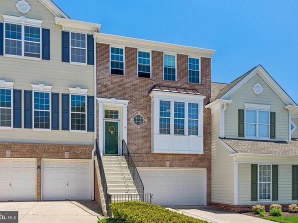 15 Charter Oak Ct, Doylestown, PA 18901