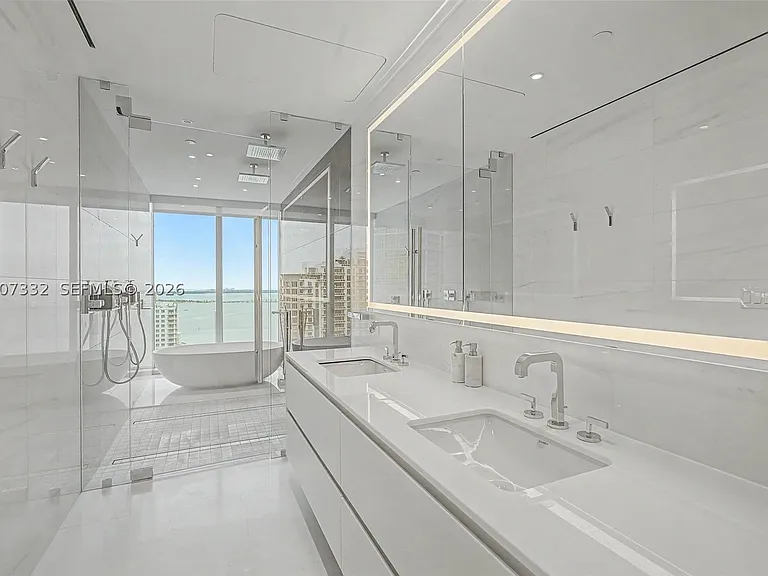 300 Biscayne Boulevard Way #3203 — Photo 12