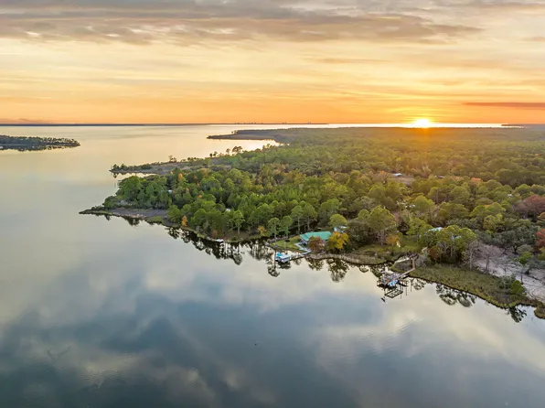 Whitfield Rd, Freeport, FL 32439