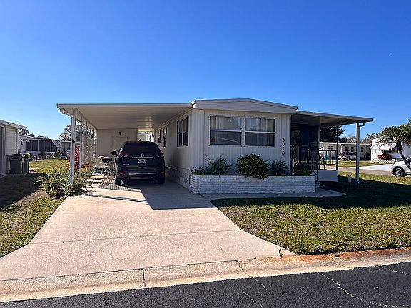 3rd image of 3018 Saralake Dr N
