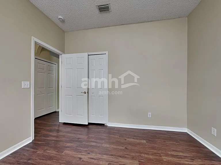 10430 Beneva Dr — Photo 15