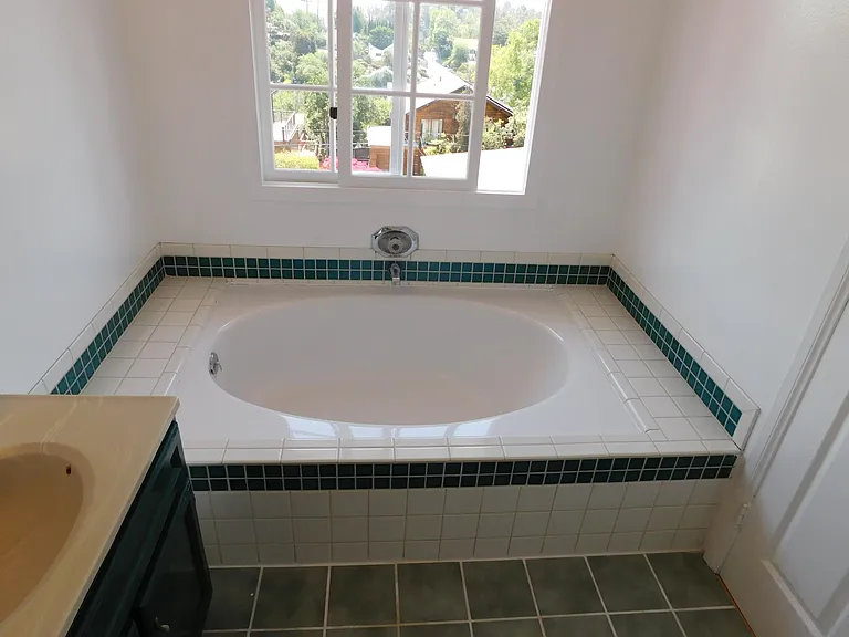 1809 Cerro Gordo St — Photo 10