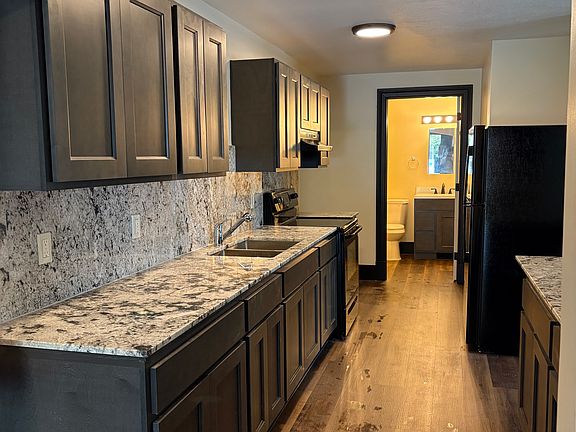 2nd image of 546 W 9th St APT A