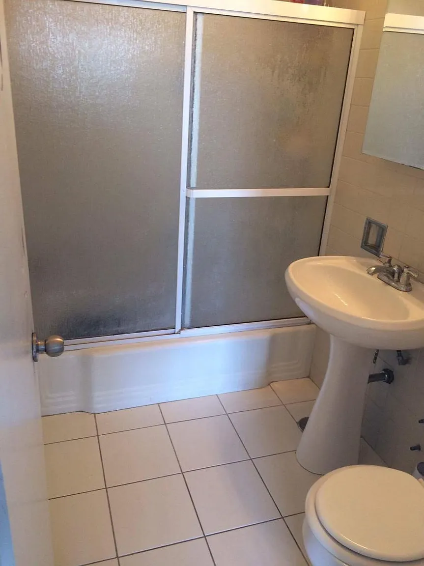 6301 N Sheridan Rd APT 3H photo 1