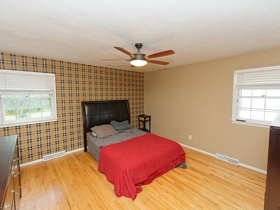 5th image of 30 Eliot Ave