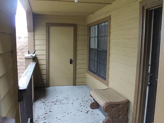 4th image of 390 Woodside 206 Dr