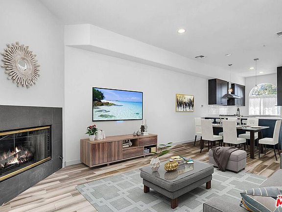 4th image of 1457 Centinela Ave APT 1