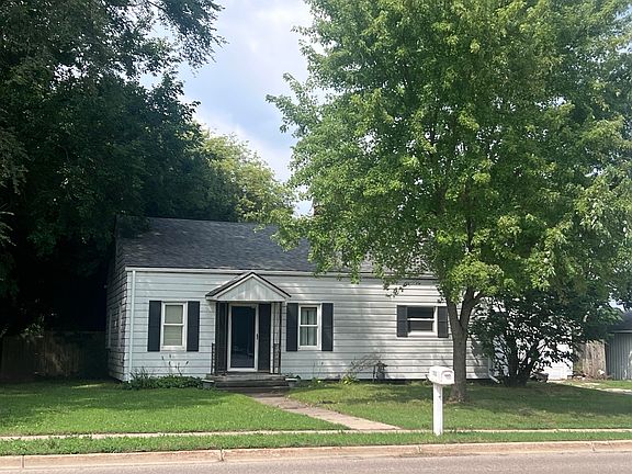 2nd image of 703 E Front St