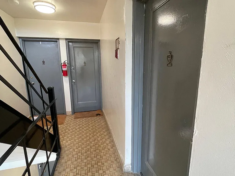 408 Independence Ave SE #204 — Photo 7
