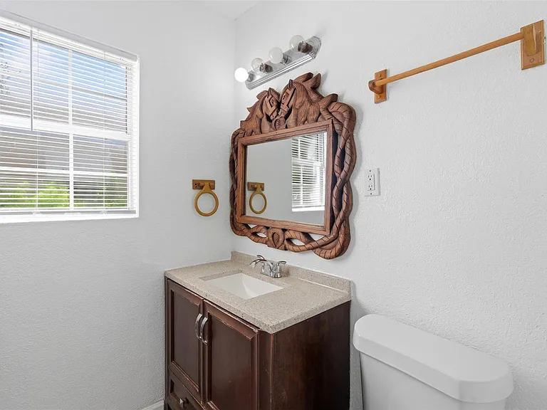 206 Oscar St — Photo 13