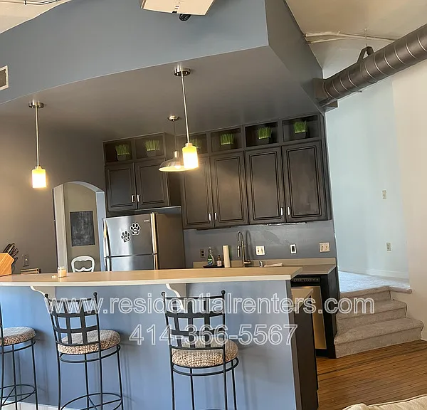 108 W Wells St #2D — Photo 4